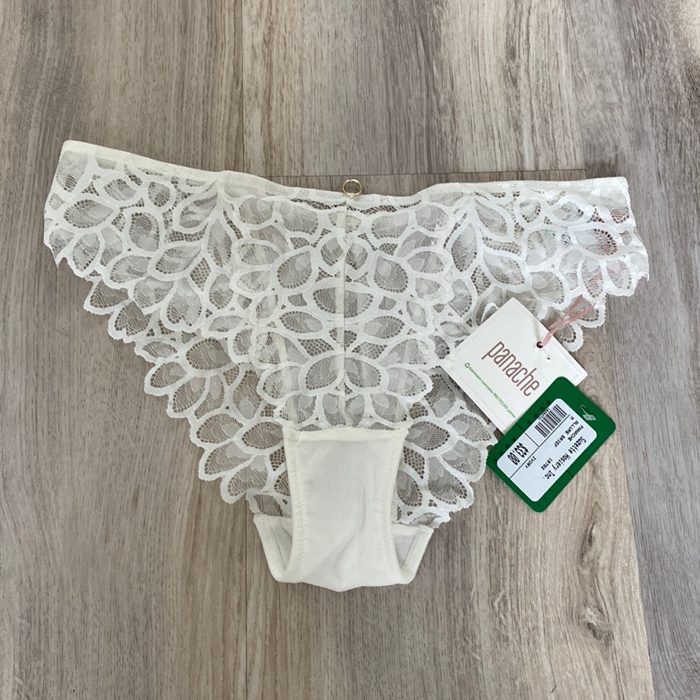 Panache NWT Lace Thong Size M in Ivory